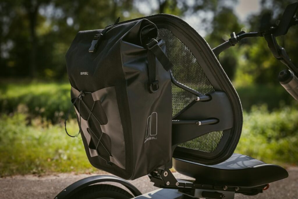 1755159864-easy-rider-explore-vanraam-trike-panniers